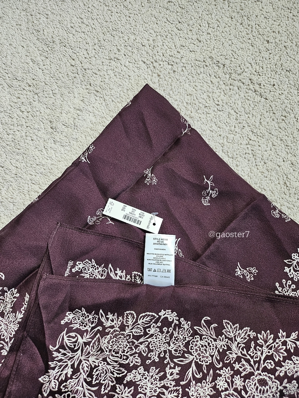 Madewell Medium Silk Bandana - Picture 5 of 5